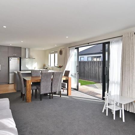 Thomas Townhouse - Christchurch Holiday Homes ภายนอก รูปภาพ