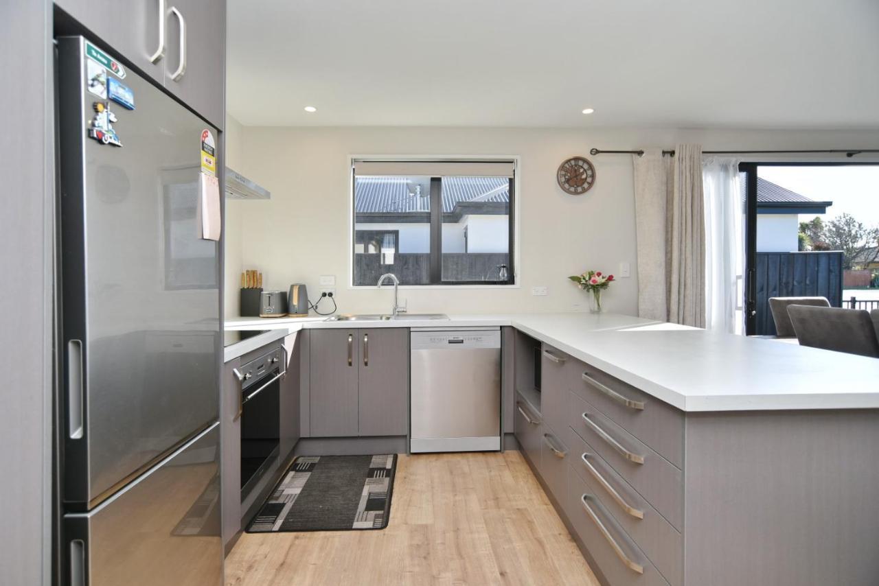 Thomas Townhouse - Christchurch Holiday Homes ภายนอก รูปภาพ